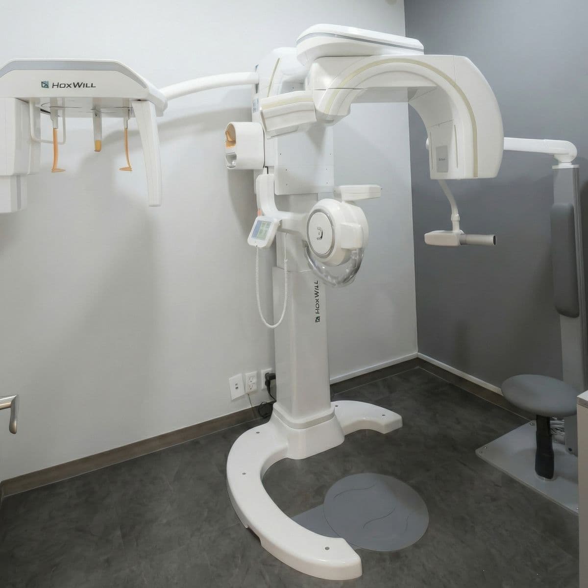 서울본치과 X-ray실 - 방사선 노출이 적은 최신 디지털CT